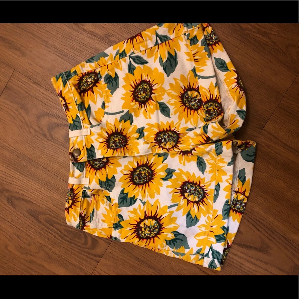 American Apparel High-Waist Sunflower Shorts 28/29